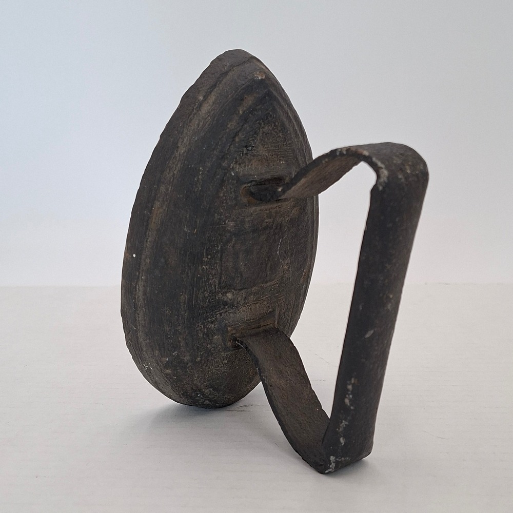 Antique Cast Iron Sad Iron Flat Iron 6.5" Primitive Laundry 4.5 lb
